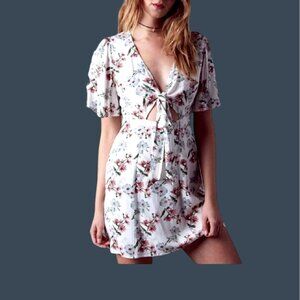 COTTON CANDY LA WOMENS WHITE FLORAL MINI DRESS SHORT SLEEVE TYE FRONT SIZE SMALL